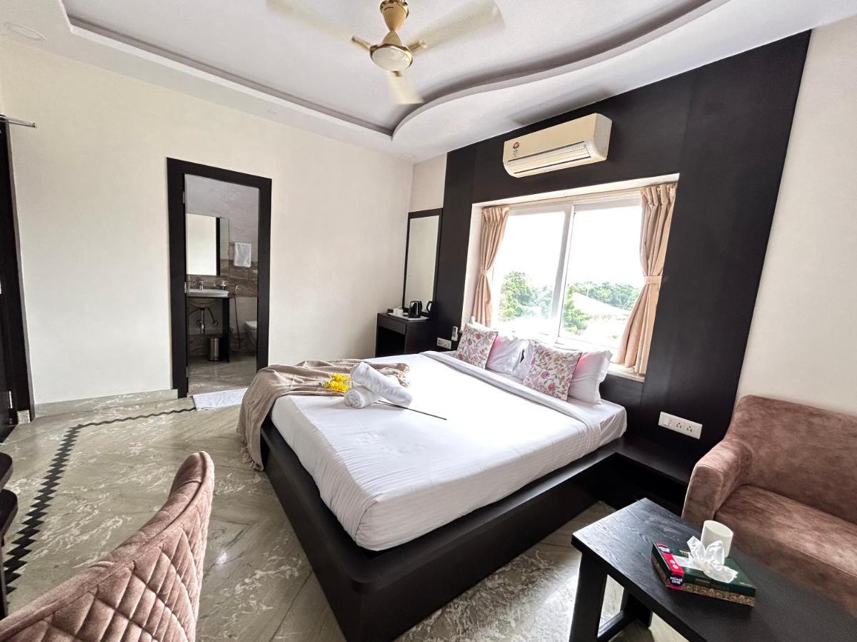 Bluo Lake View Newtown - Boutique Hotel Kolkata Exterior photo